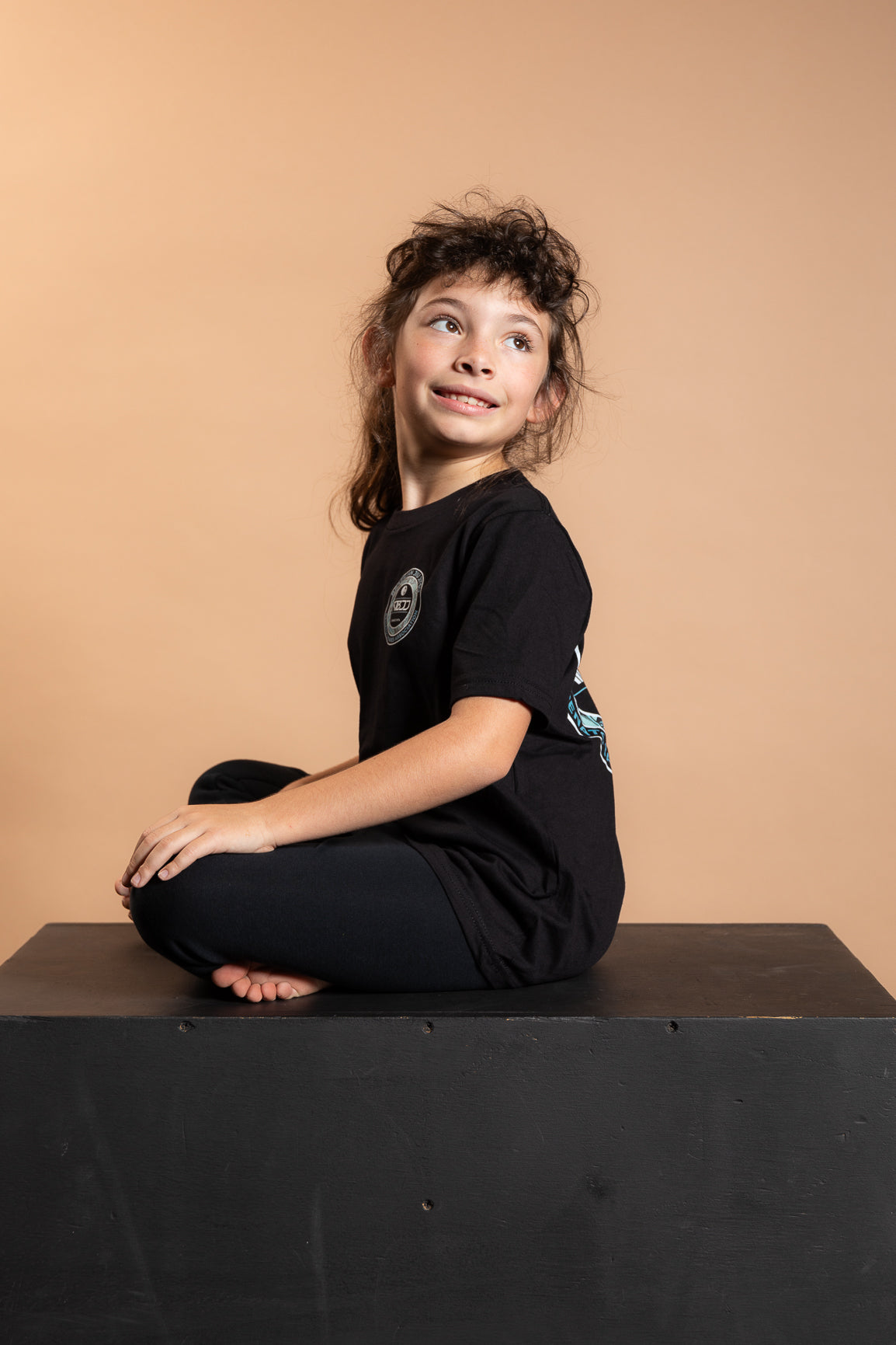 RT KIDS T SHIRT BLACK & GREEN