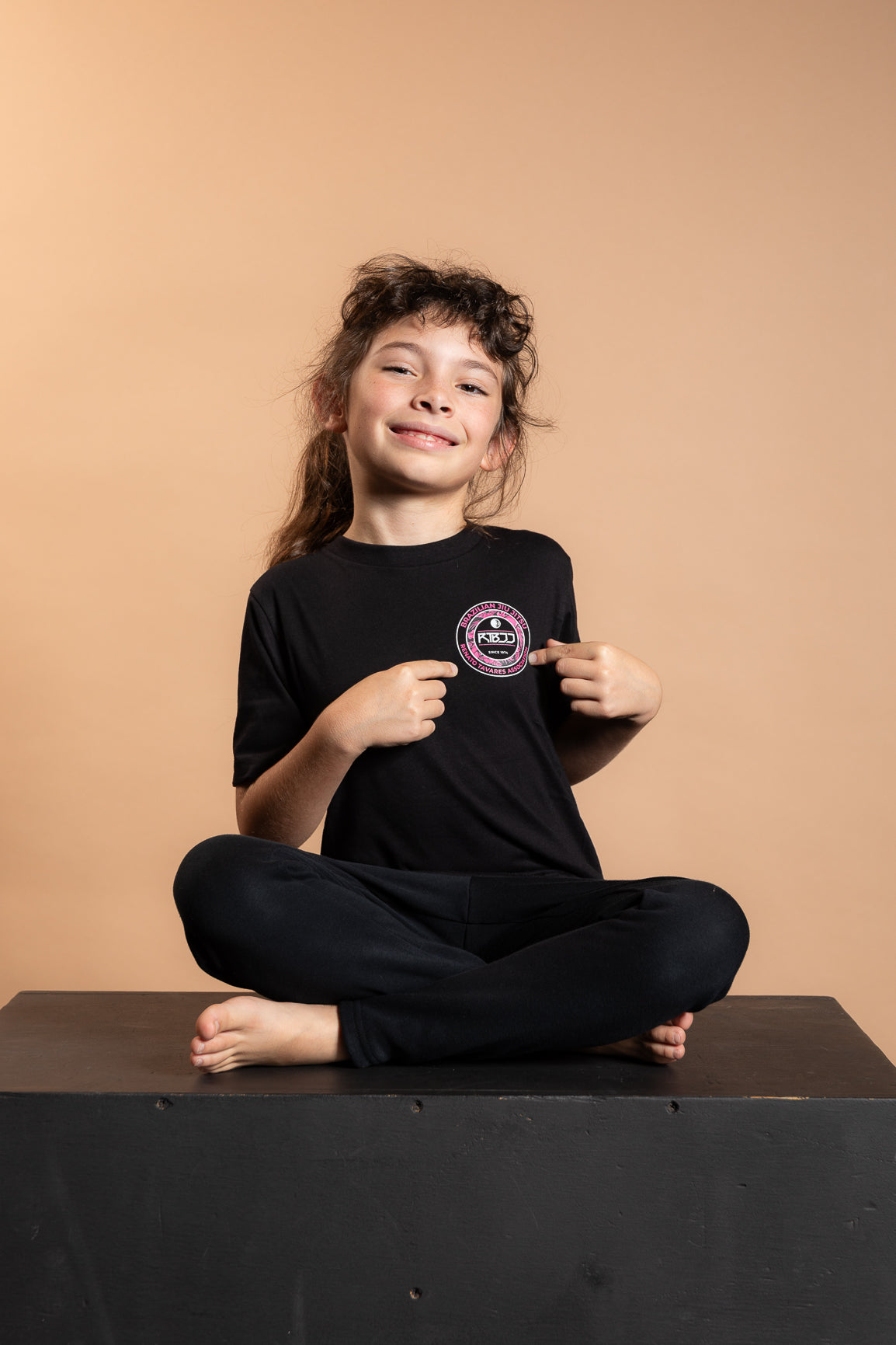 RT KIDS T SHIRT BLACK & ROSE